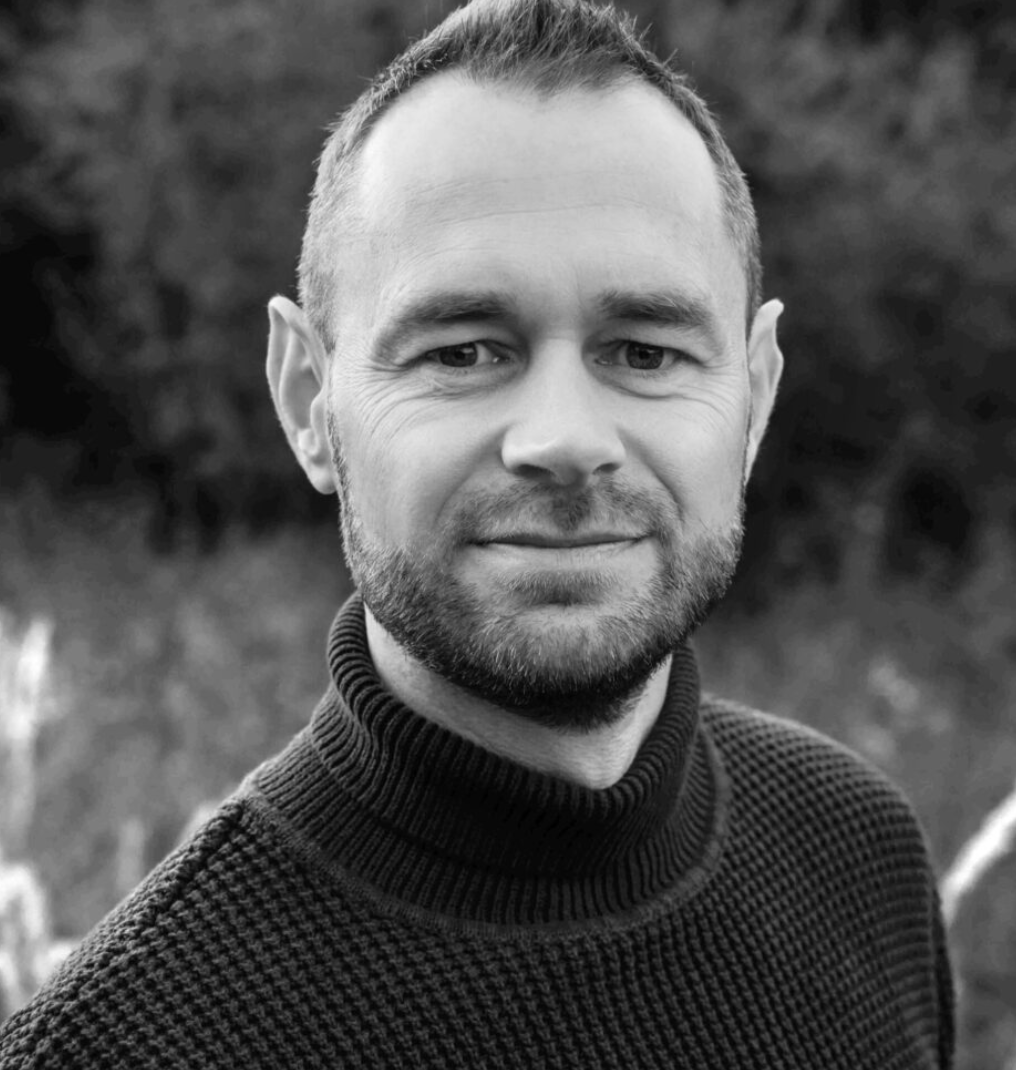 Jonathan Hill